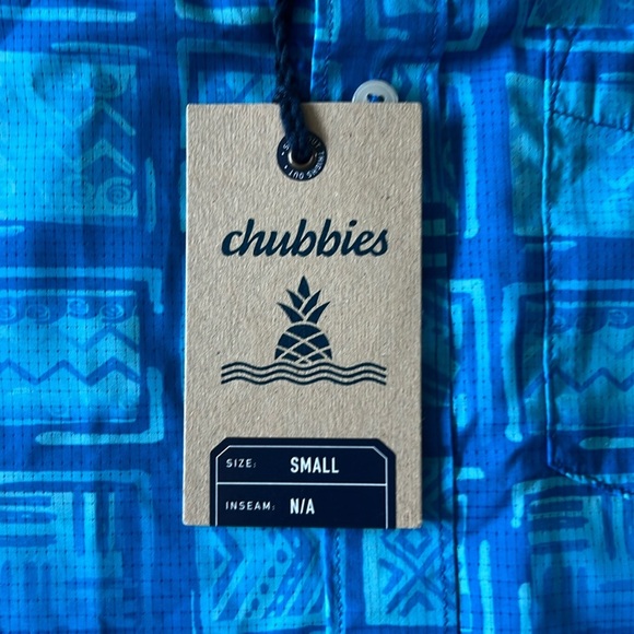 NWT Chubbies Fridays Breeze Tech Short Sleeve Shirt Hawaiian Men Size Small - Picture 7 of 10